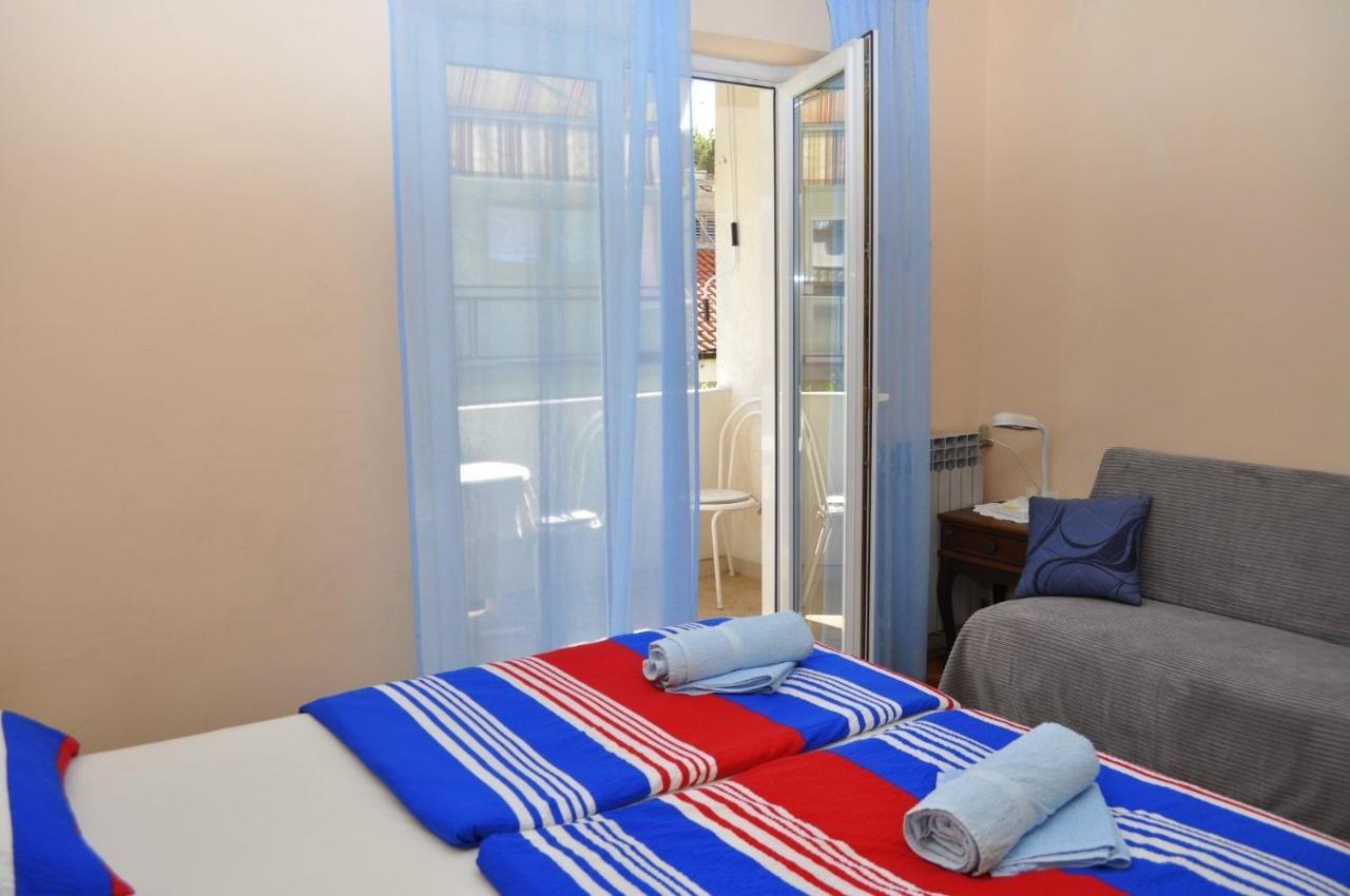Apartments And Rooms Ljuba - 130 Meter From Sea Makarska Exterior foto